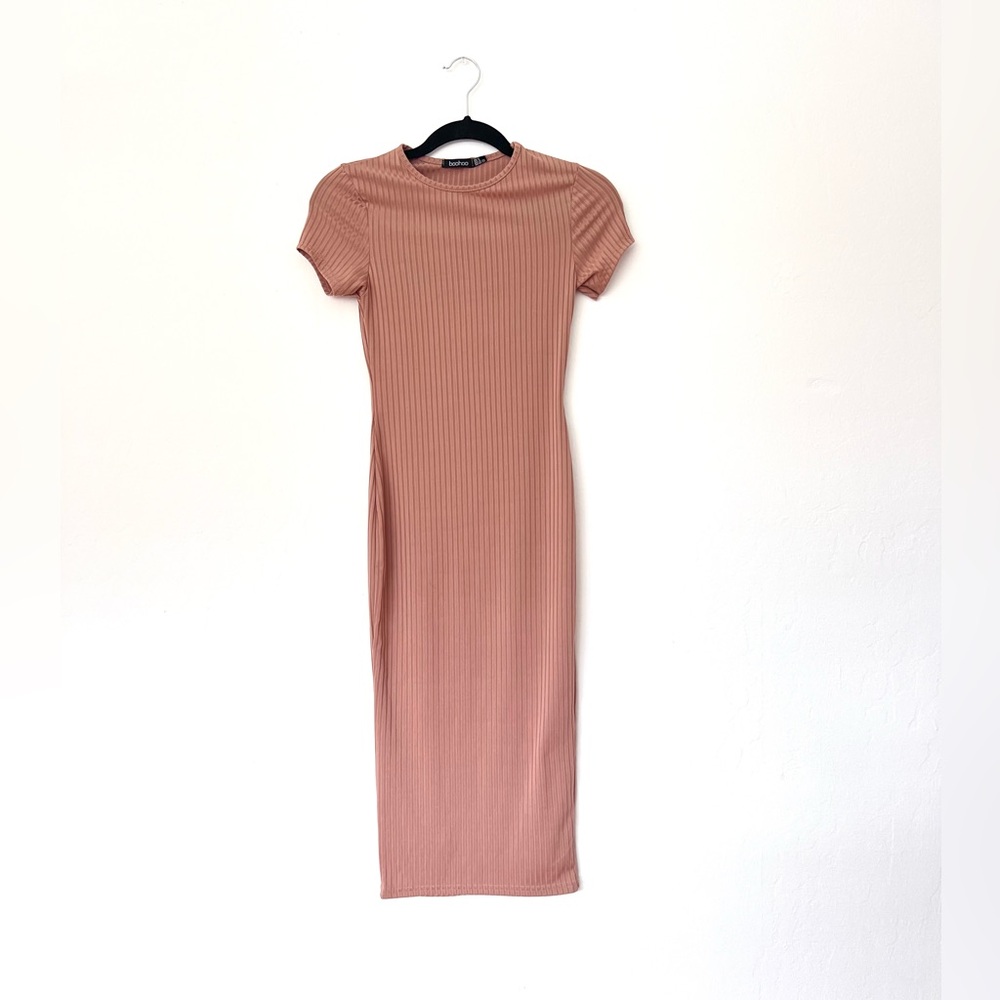boohoo Mauve Ribbed Midi Dress